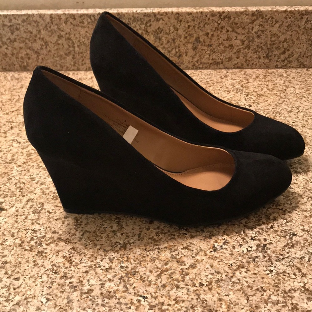Merona wedge black heels size 8